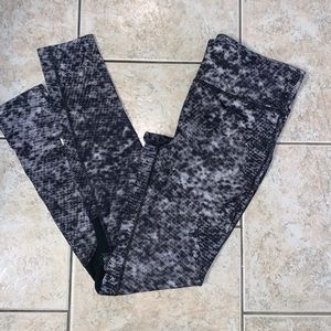 UNDER AMOUR LEGGINGS